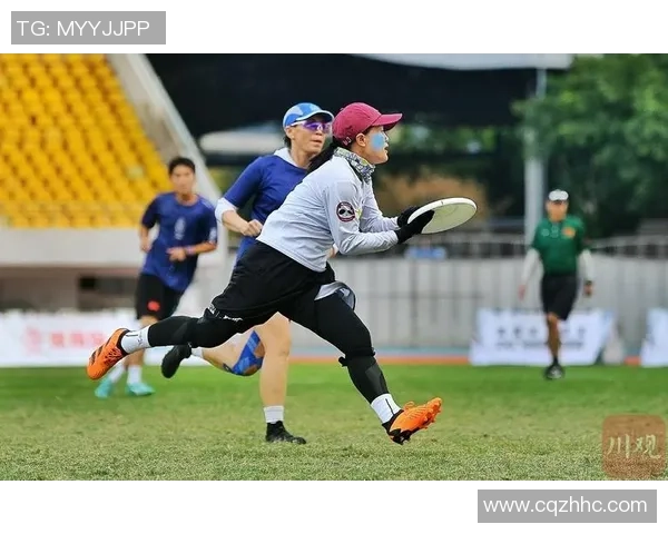 飞盘竞技的魅力与挑战：深入解析北京飞盘队的战术布局与团队协作